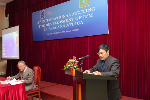 Phó Viện trưởng Viện CNSH, PGS. TS Nông Văn Hải, đến tham dự lễ khai mạc 